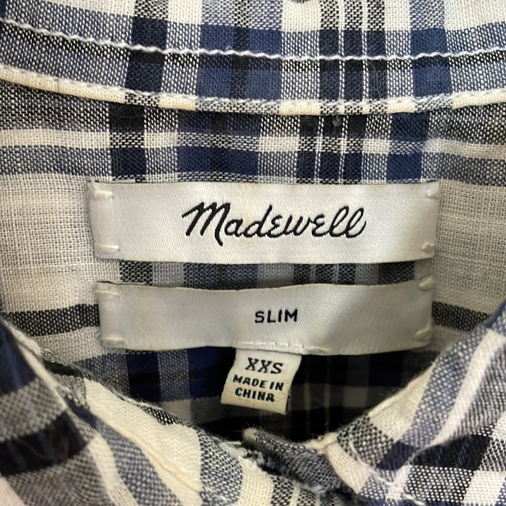 Madewell button down lightweight navy plaid shirt - Picture 2 of 4
